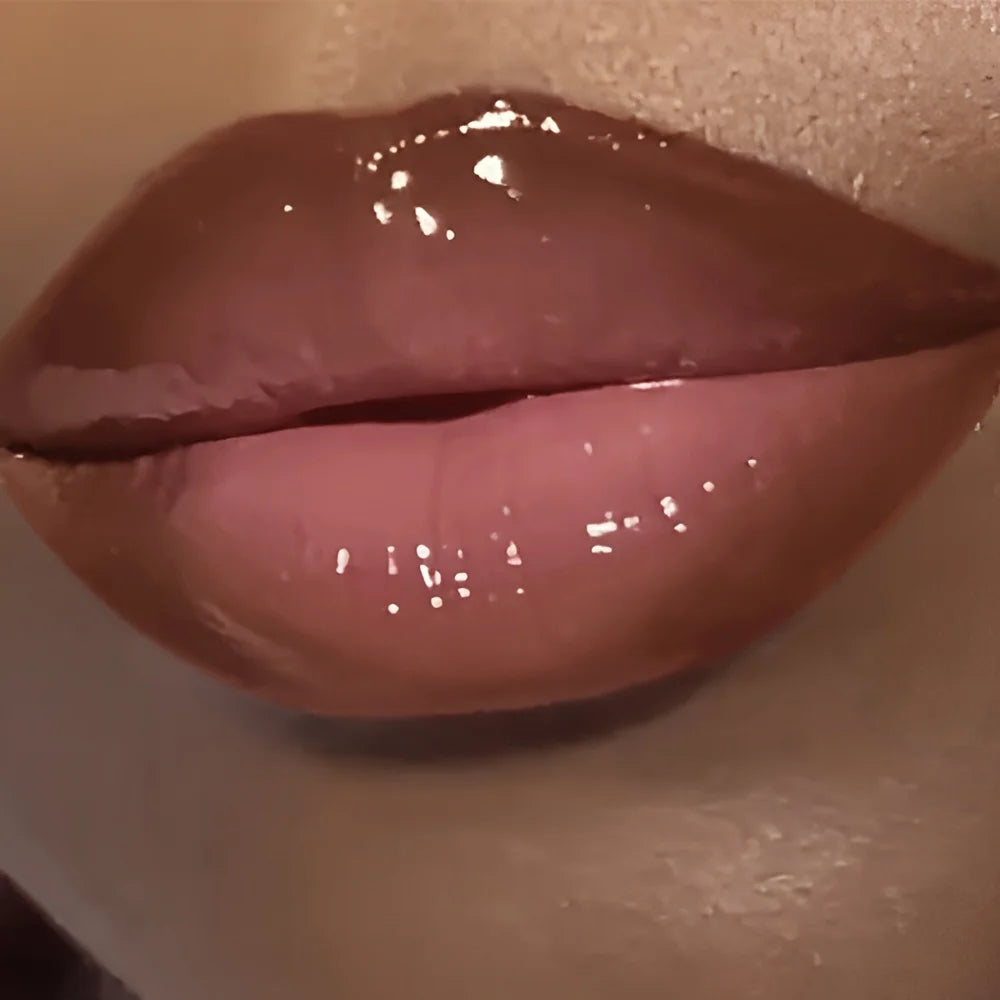 3-Piece Glossy Lip Set – Shimmer Lip Gloss, Lip Oil & Lip Liner